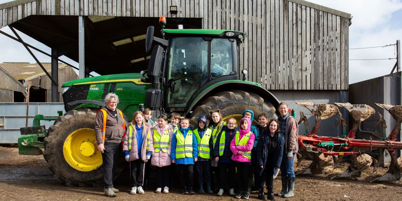 SchoolFarmVisit_JohnathanSwann__41.jpg