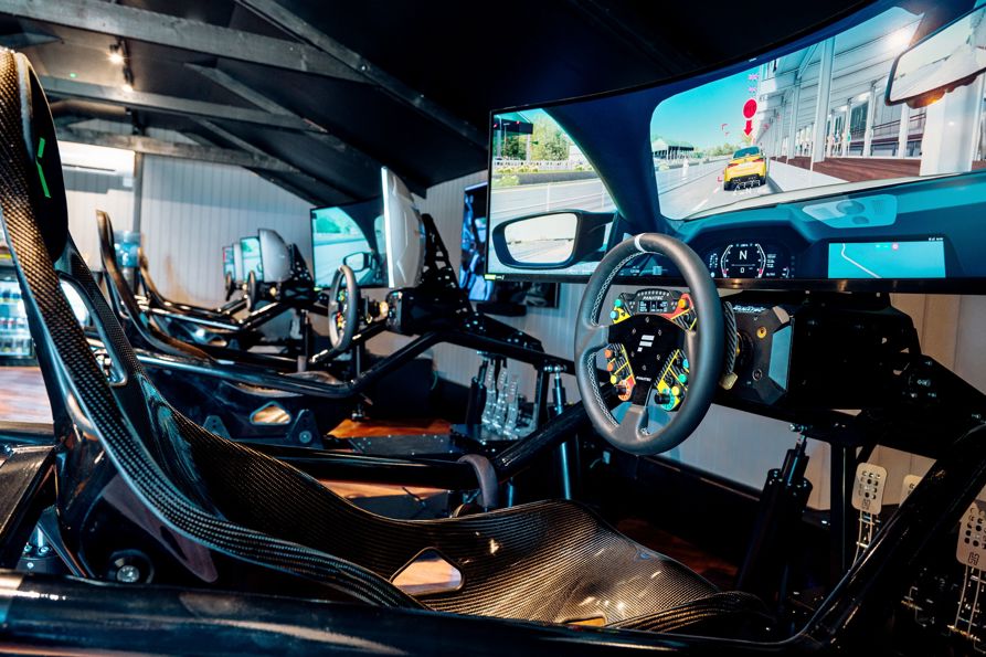 Website-MotorCircuitDrivingSimulators_JaysonFong_2023_66.jpg