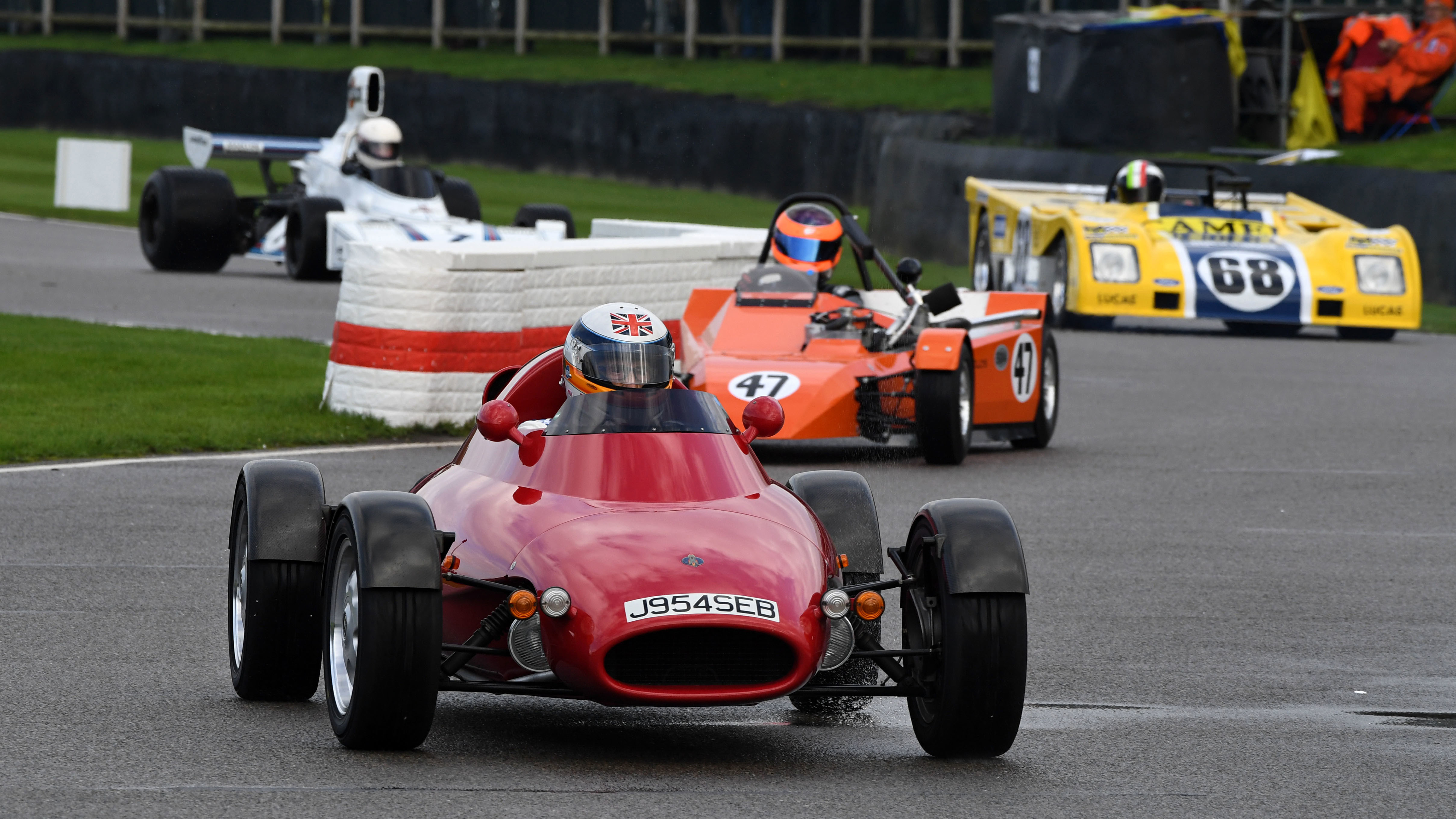 Gordon Rae Racing Cars From the McLaren F1 to the T.50: the road cars that made Gordon Murray ...