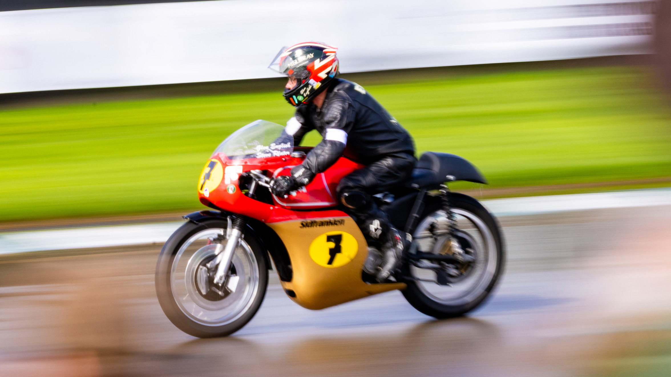 Barry Sheene Memorial Trophy 25.jpg