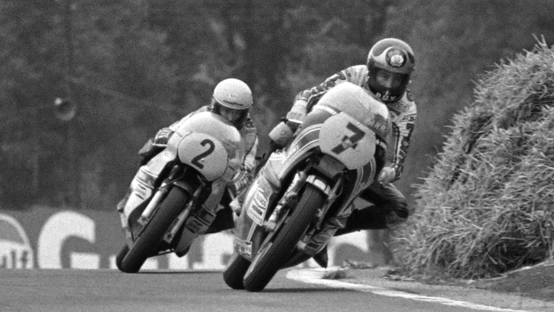 Barry Sheene leads Kenny Roberts at the Belgian Grand Prix at Spa in July 1978. 