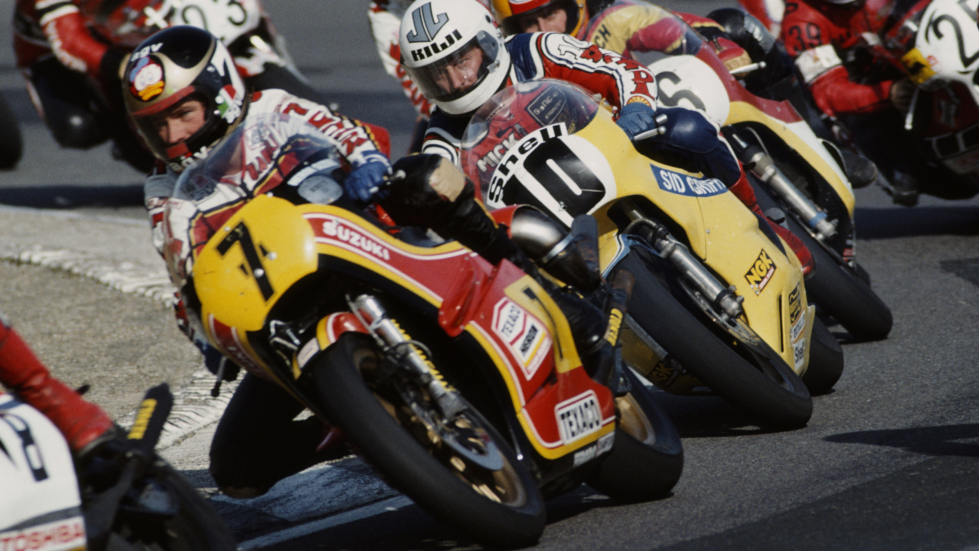 Sheene rides the Heron-Suzuki during the 1979 TransAtlantic Challenge Trophy race at Brands Hatch.