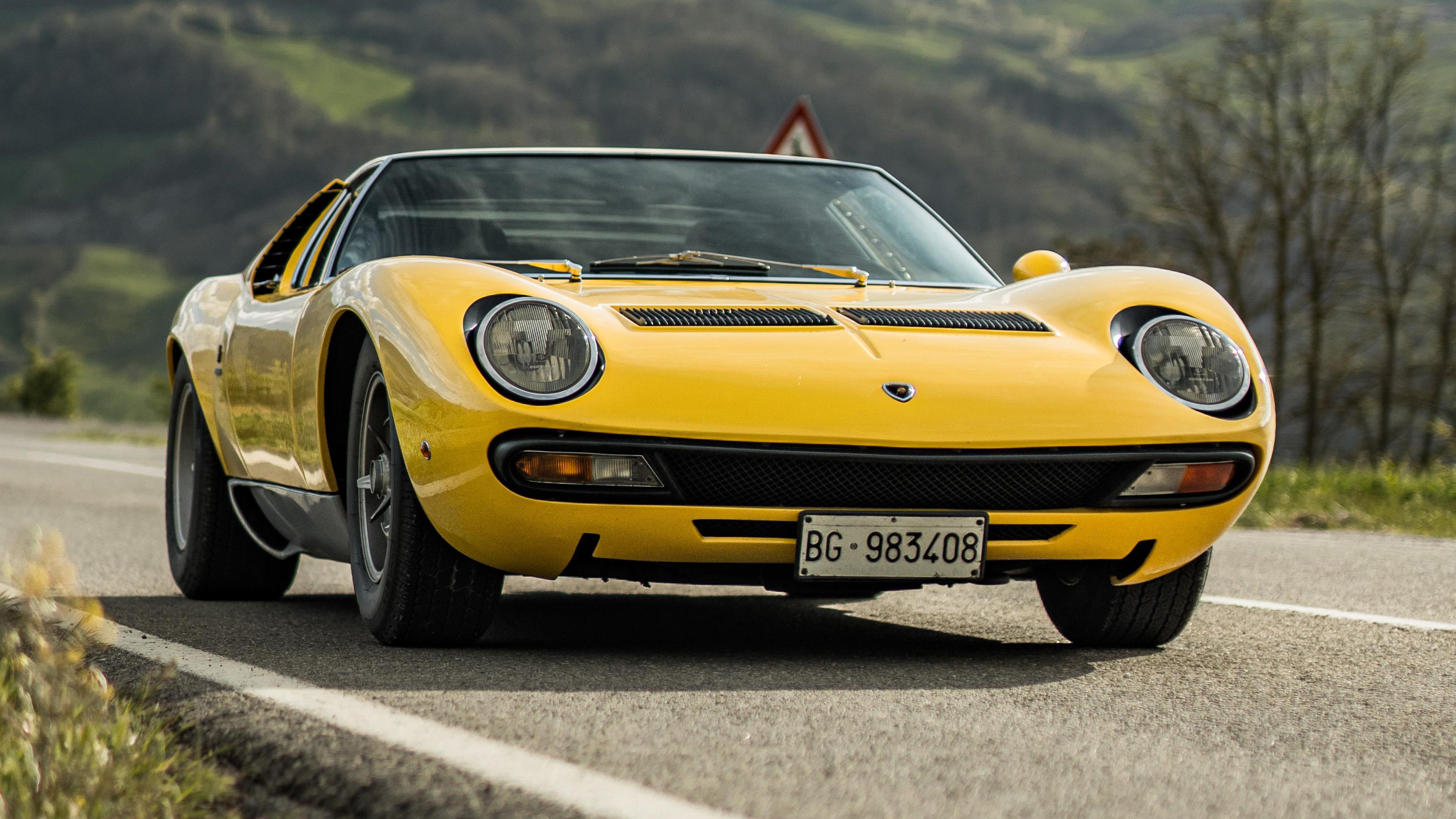 cartier 2026 classes Lamborghini Miura copy.jpg