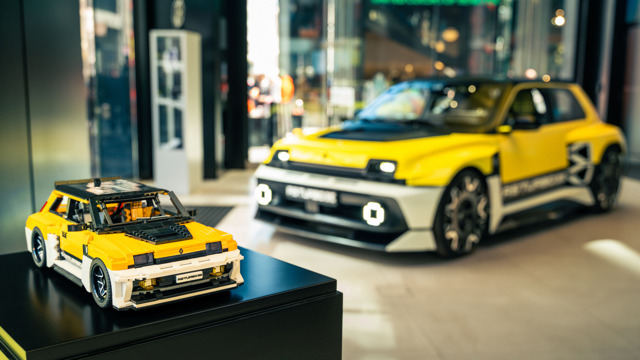 renault 5 turbo 3e lego 1.jpg