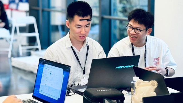future lab emotiv 5.jpg