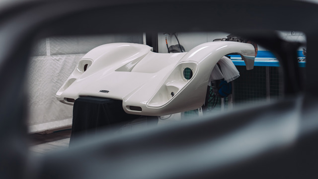 mclaren M6GT FOS 06.jpg