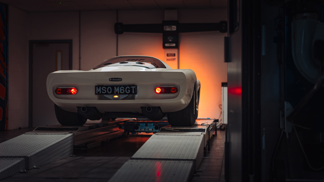 mclaren M6GT FOS 11.jpg