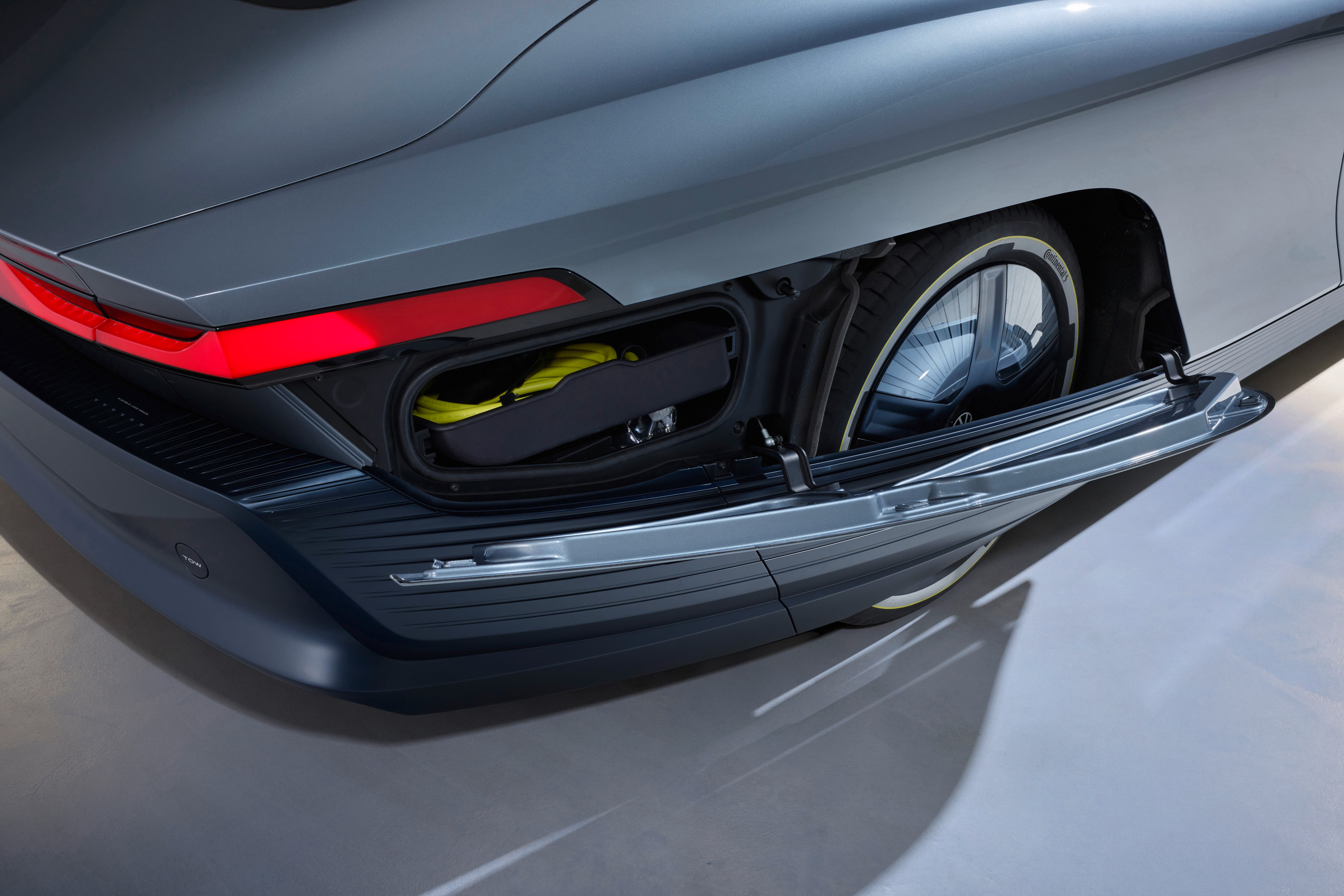 Future Lab VW EV record 01.jpg