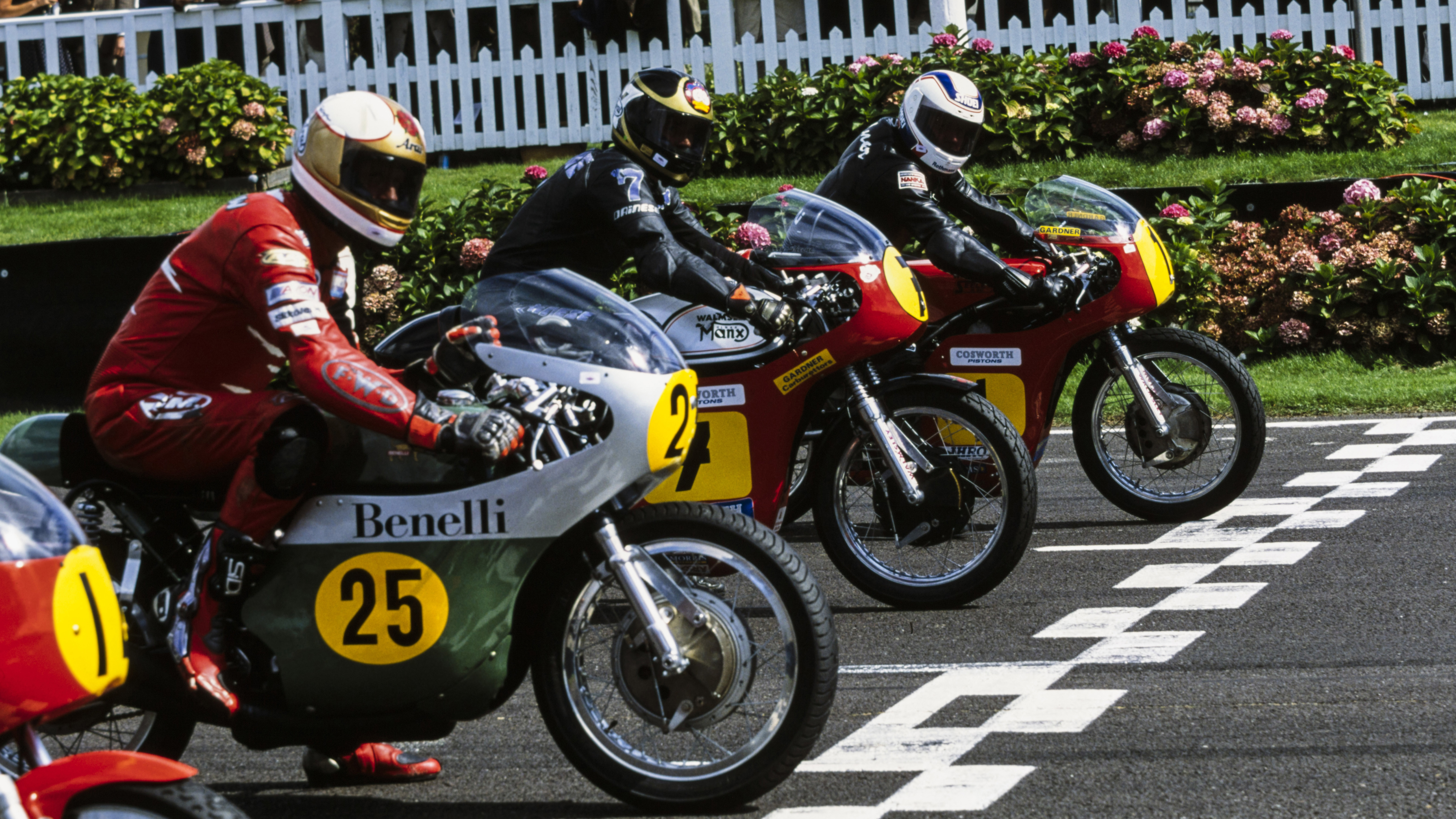 83mm entry list Barry Sheene getty.jpg