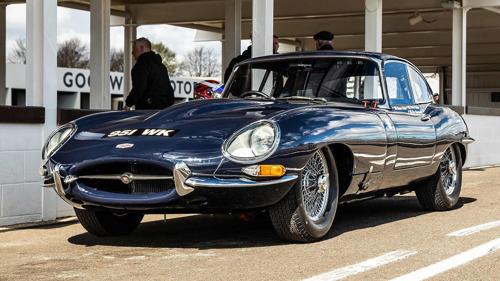 Jaguar E-type 83MM testing ctr JH 11.jpg
