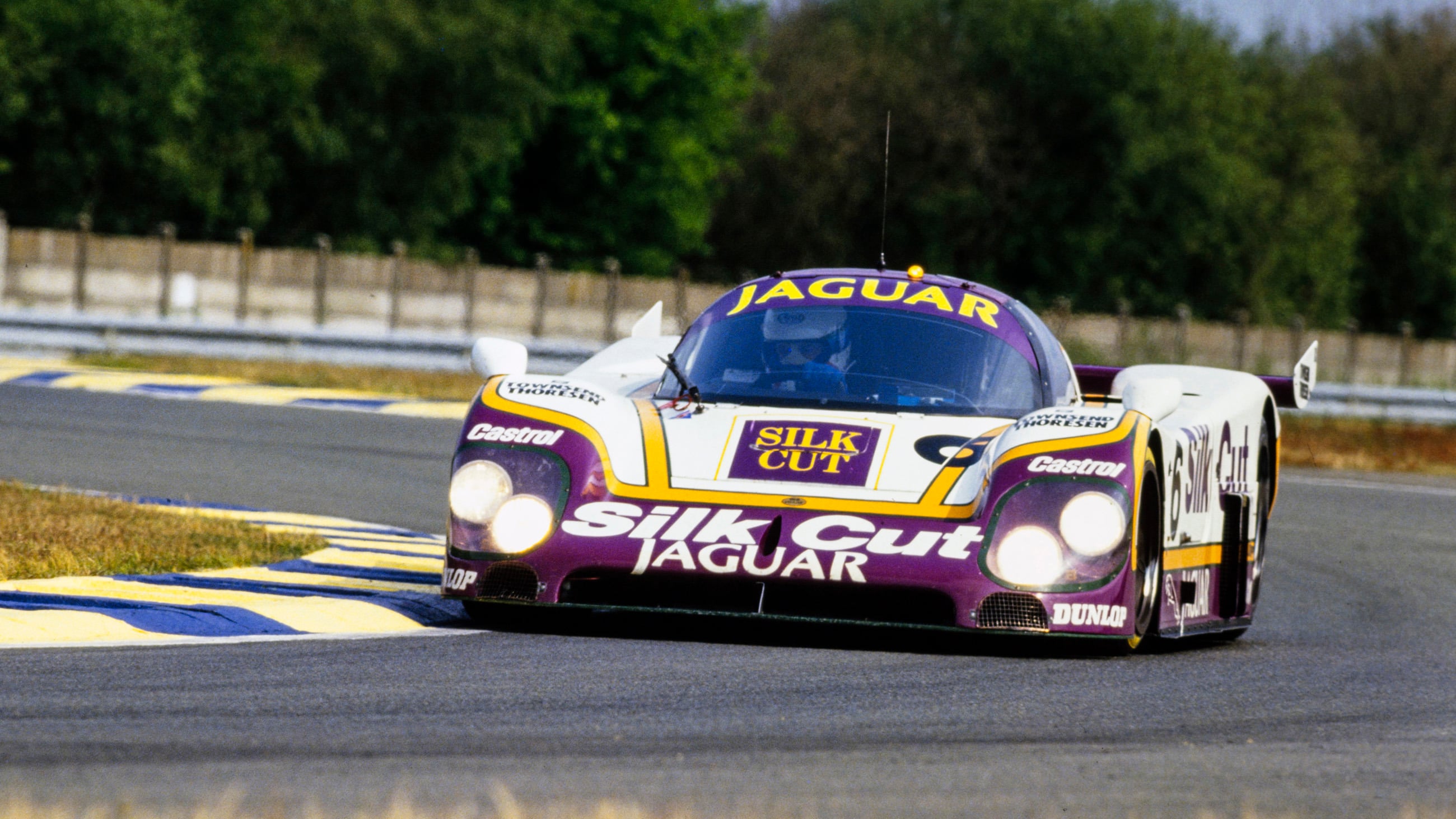 The Brundle/Nielsen Jaguar XJR-8 put up an impressive fight during the 1987 Le Mans 24 Hours.