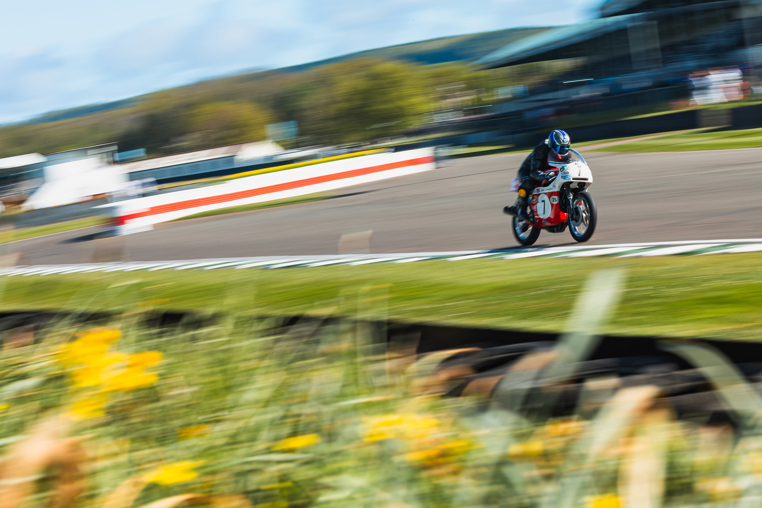 Hailwood Trophy Official Practice CB 08.jpg