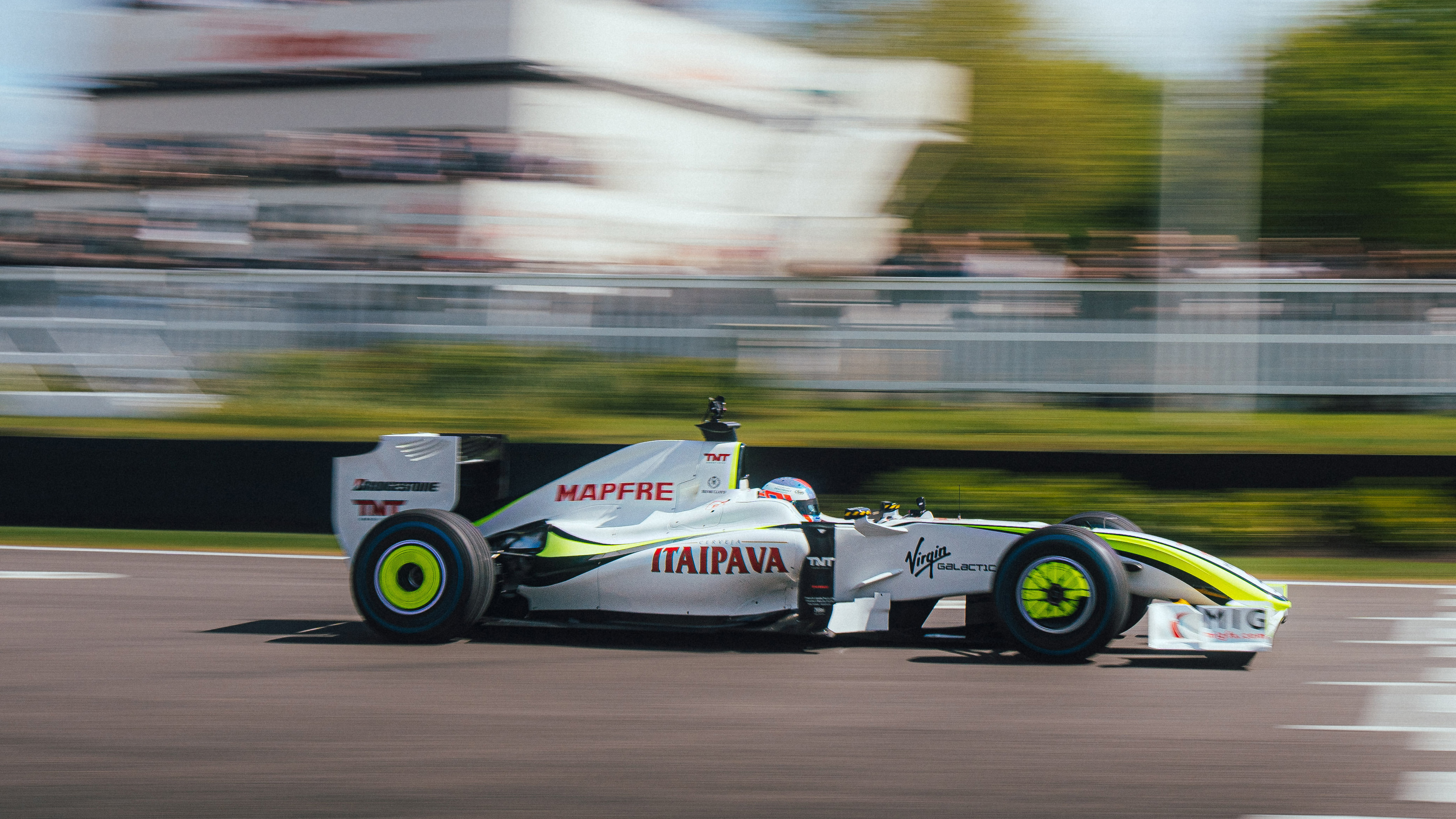 [Video] Jenson Button has just stunned us all with an incredible Brawn ...