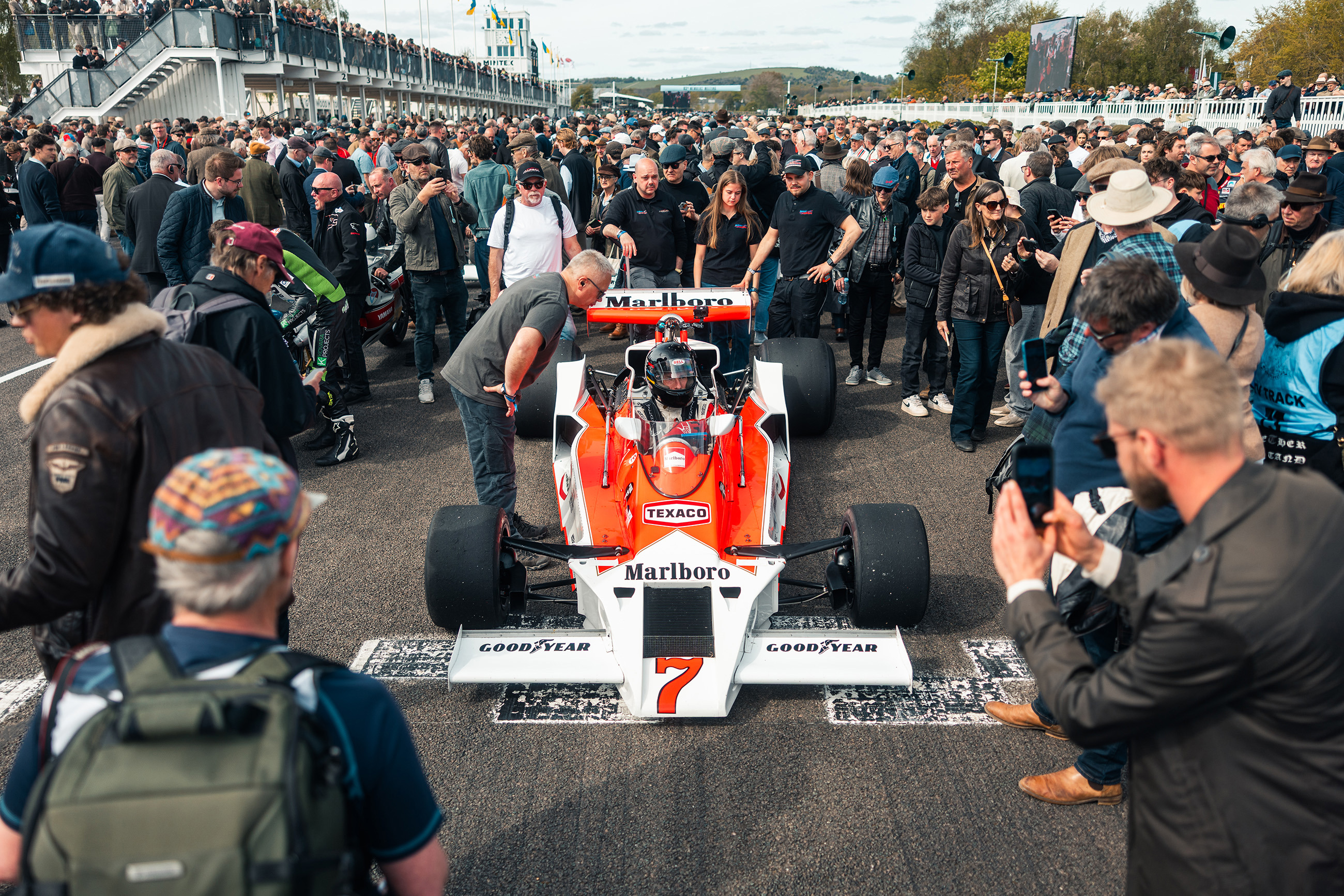 hunt sheene grid walk 83MM 11.jpg