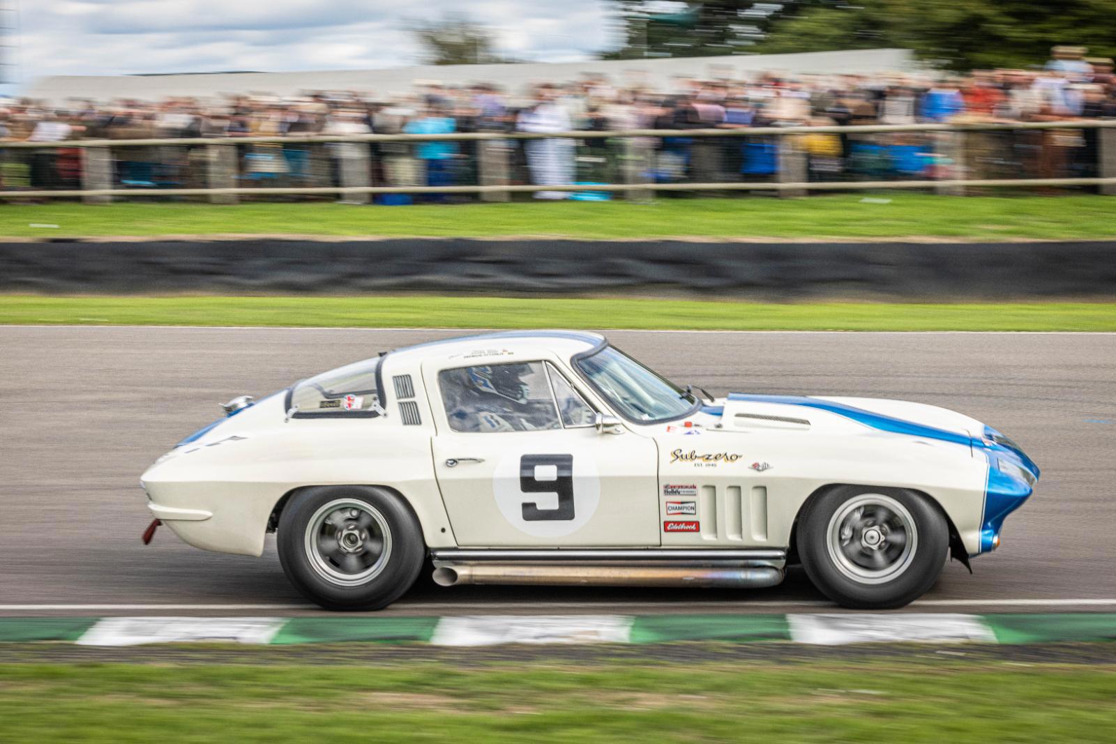 Chevrolet Corvette Sting Ray 3.jpg