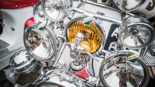 rev vespas announcement 06.jpg