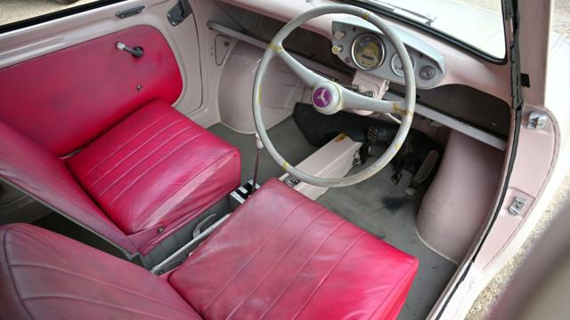 Mitsubishi_500_interior.jpg