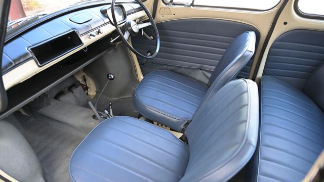 Subaru_360_interior.jpg
