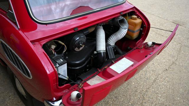 Suzuki_360_Fronte_engine.jpg