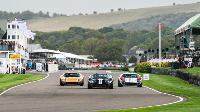Ford GT40s Revival moment 06.jpg