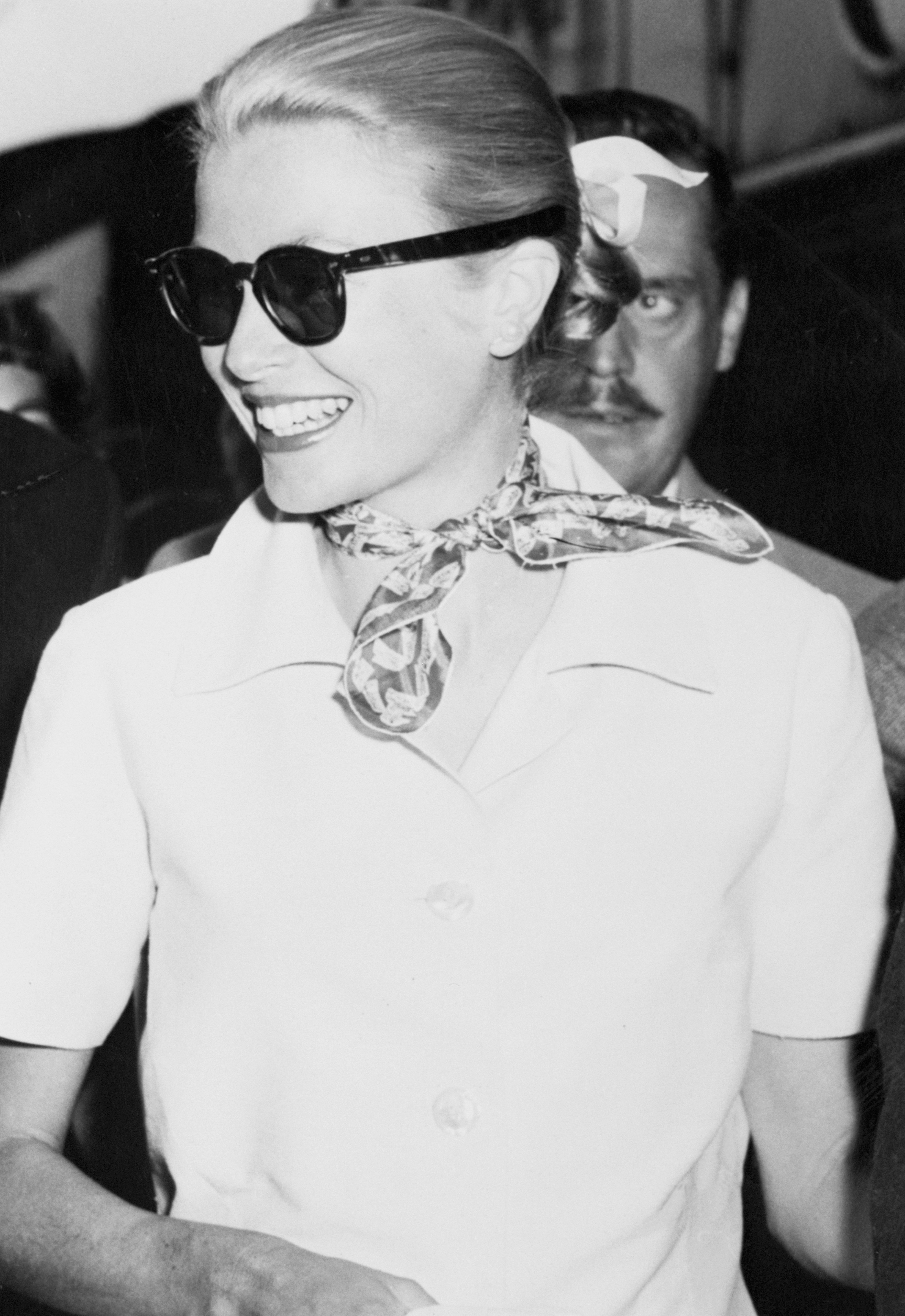 la dolce vita style guide silk scarf