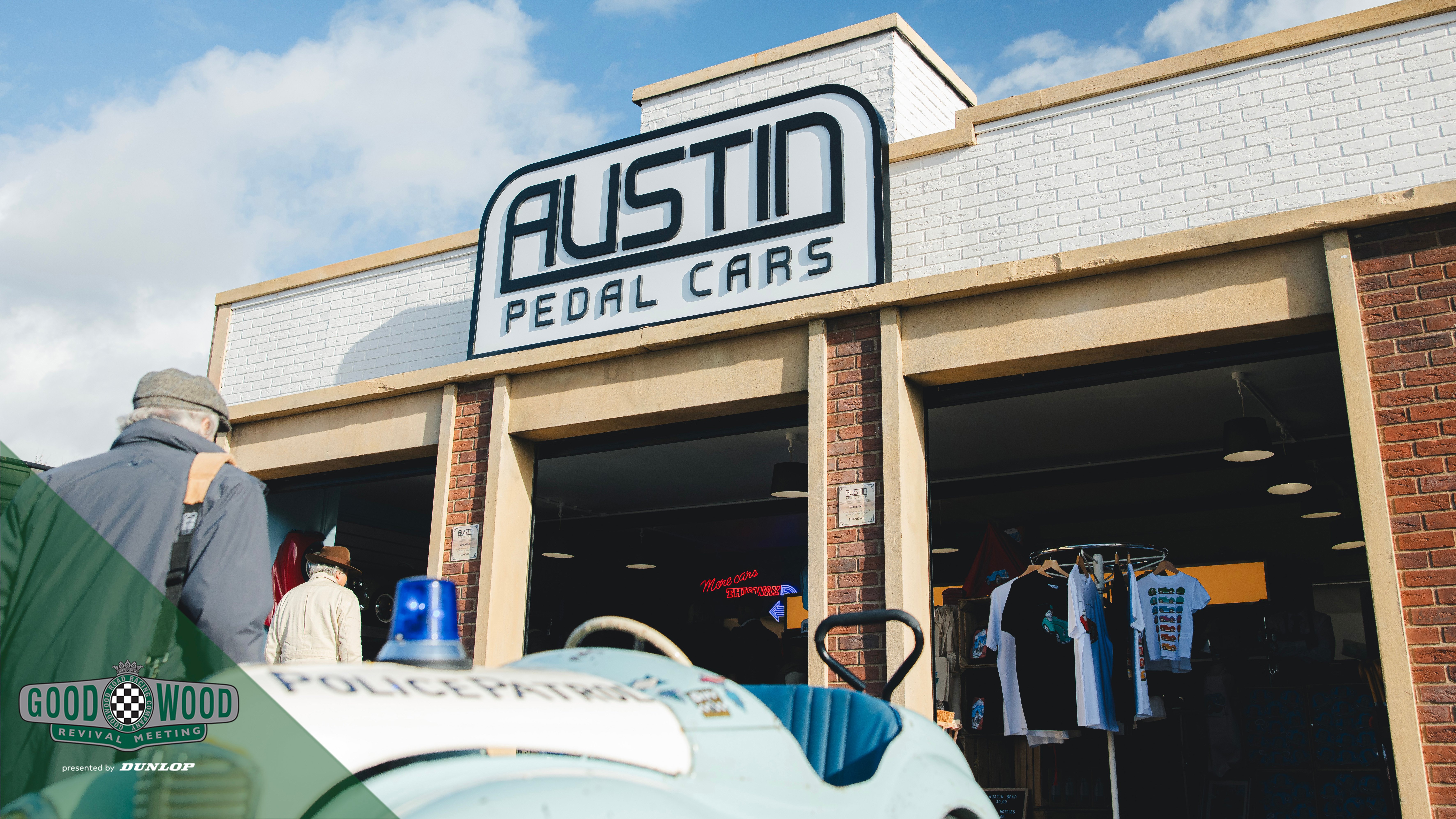 dawn revival austin pedal cars 1.jpg