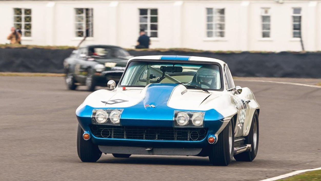 Chevrolet Corvette Sting Ray 1 copy.jpg