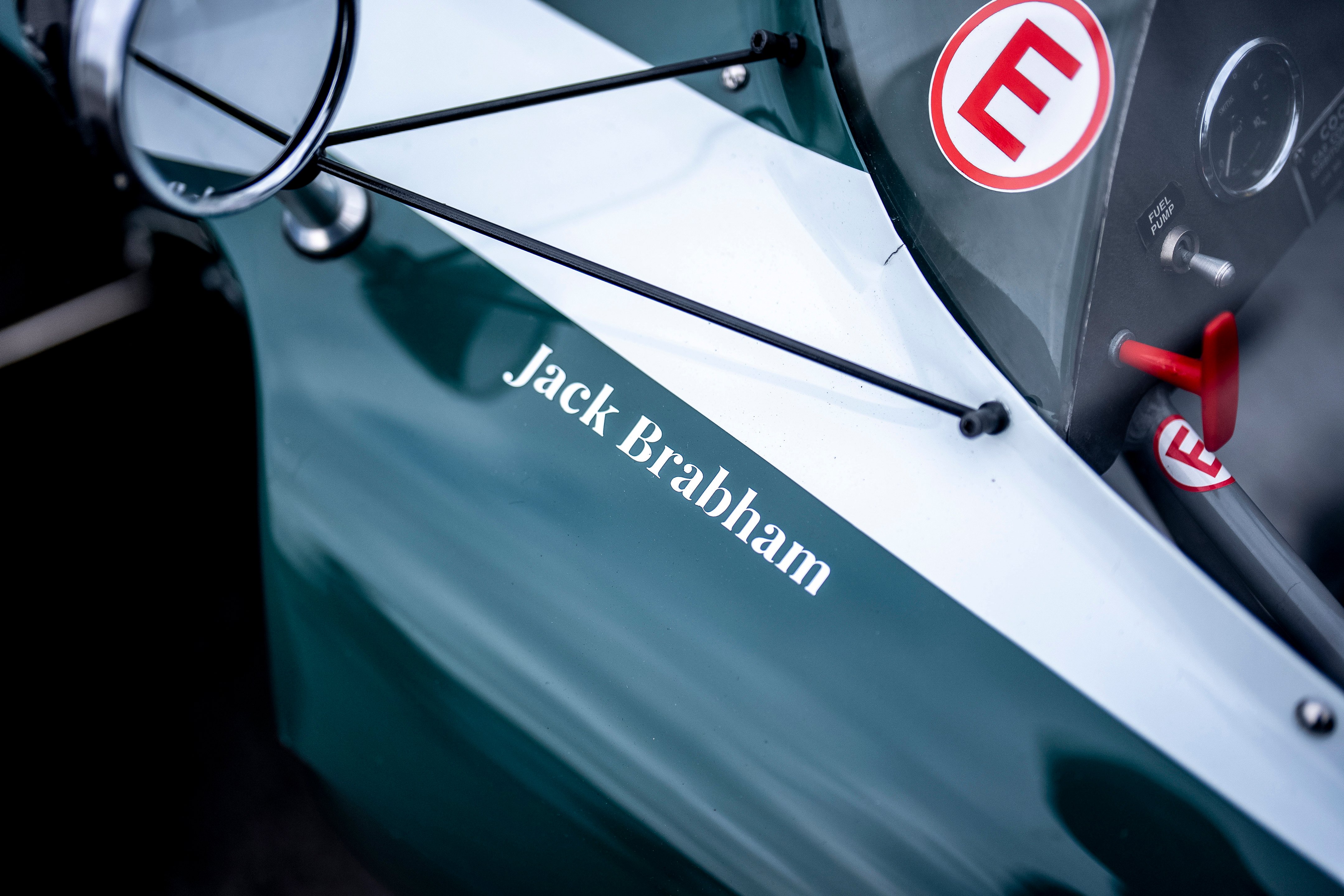 Cooper T53 ctr PS 05.jpg