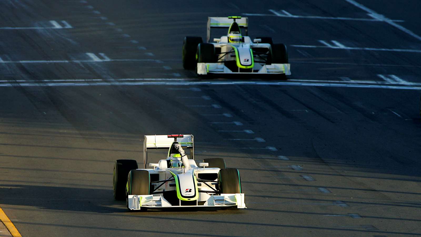 Jenson Button and Rubens Barrichello finish 1-2 at 2009 Australian Grand Prix.