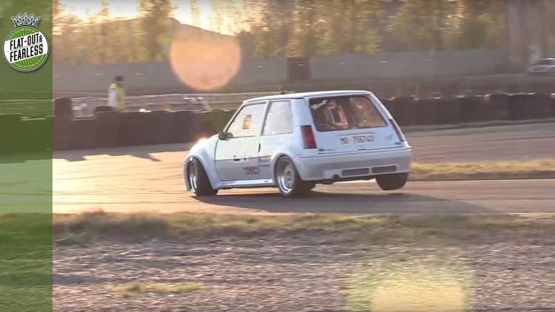 Renault 5 GT Turbo FLATOUT - Lovely sound, race action & on board battle 