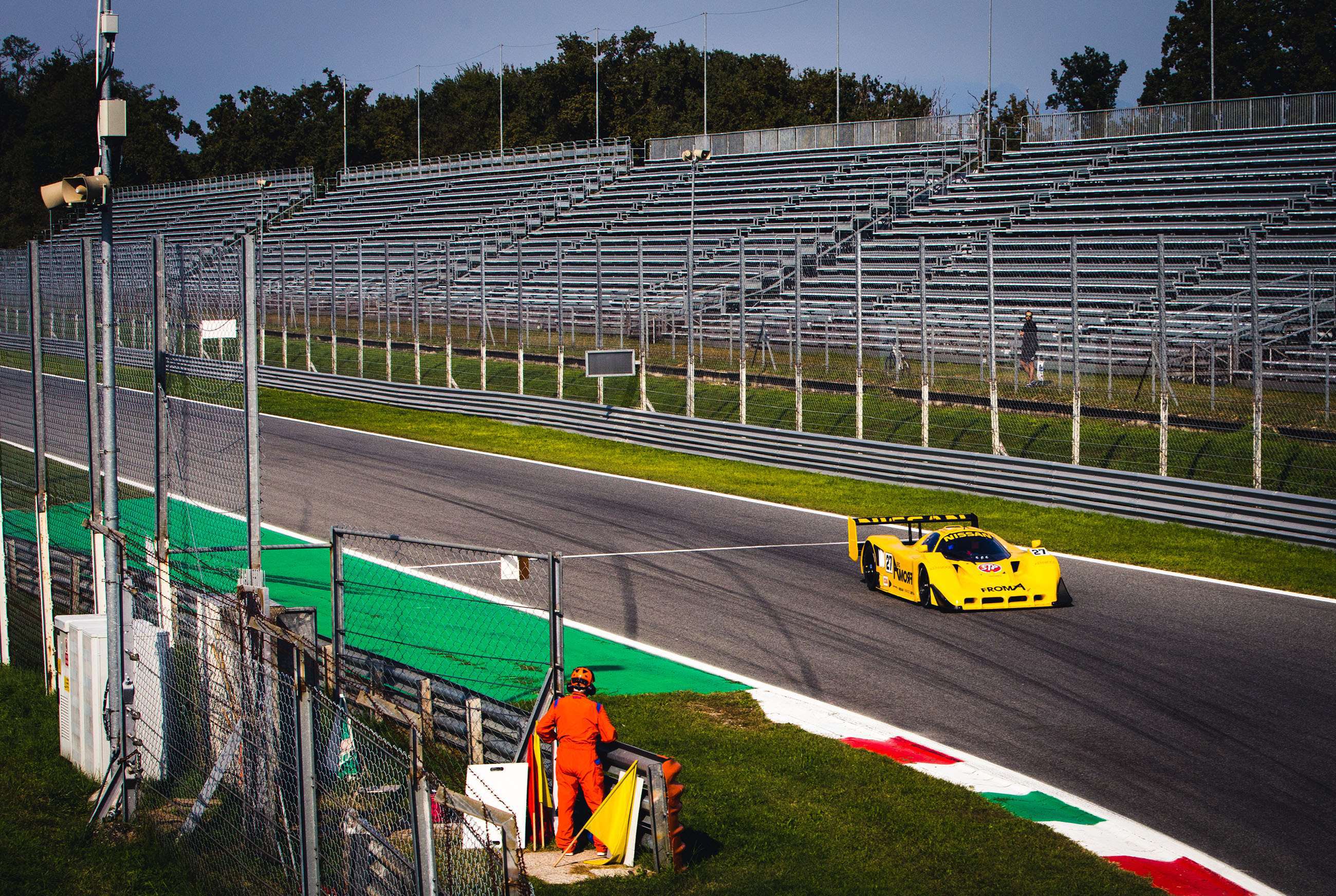 [Gallery] Group C cars flying through the Parabolica