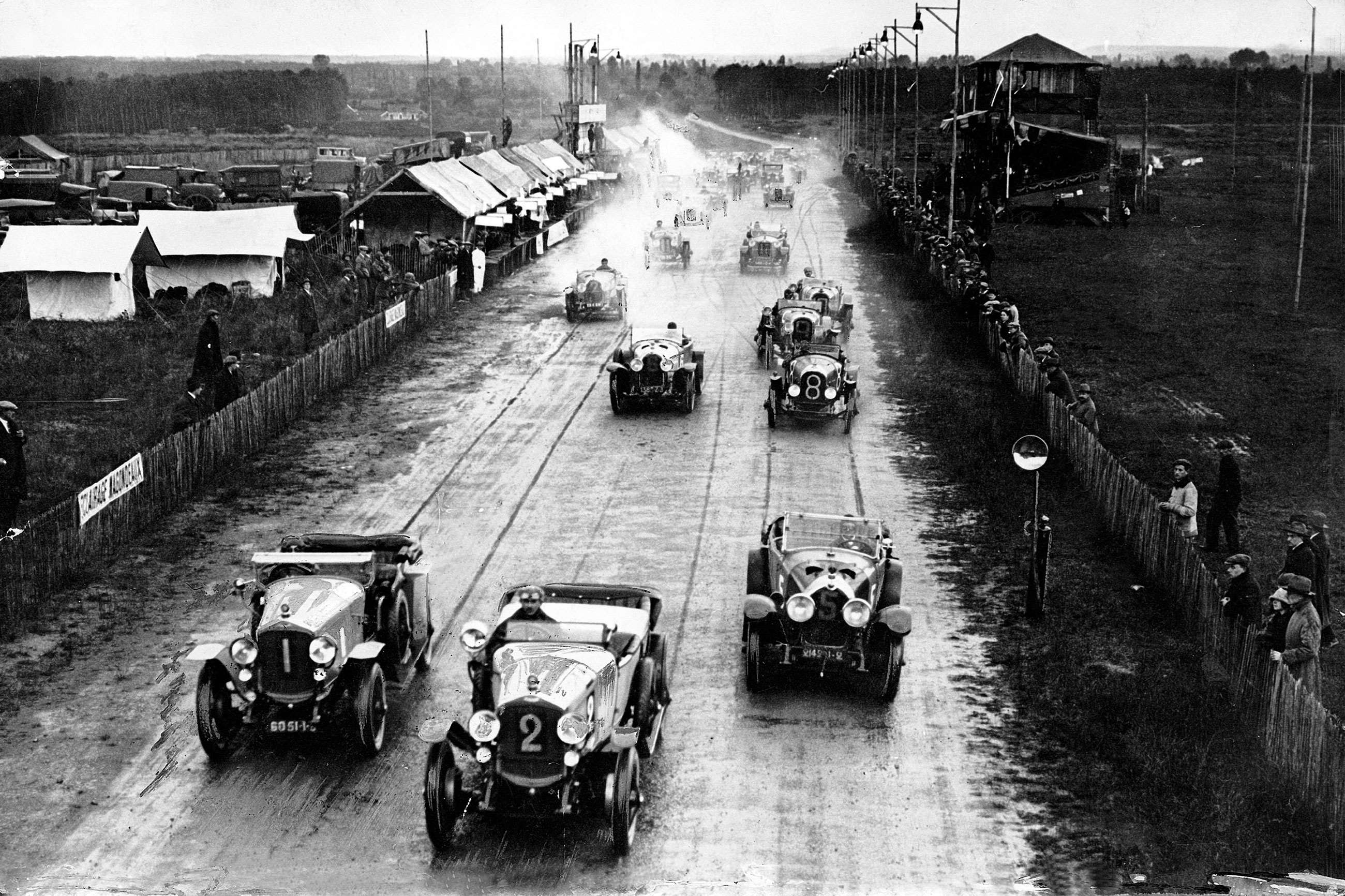 Autos en la primera carrera de Le Mans 1923