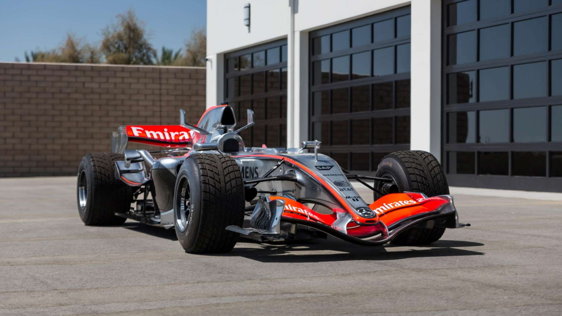 You could own Kimi Räikkönen's McLaren MP4/21 | GRR