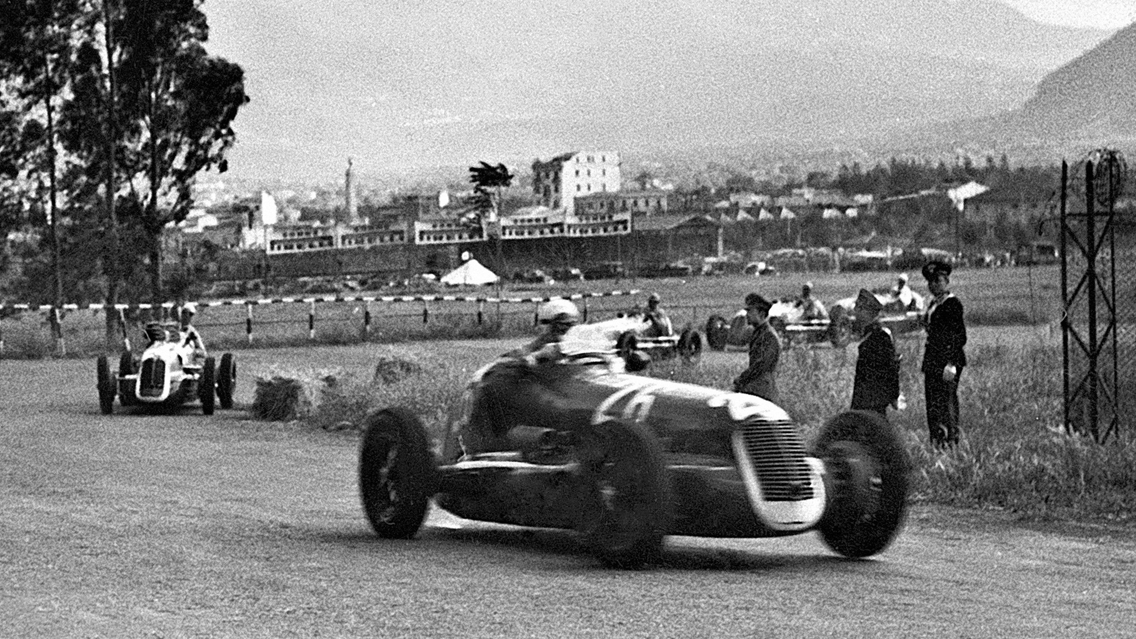 Luigi Villoresi won the 1940 Targa Florio at the wheel of a Maserati 4CL.