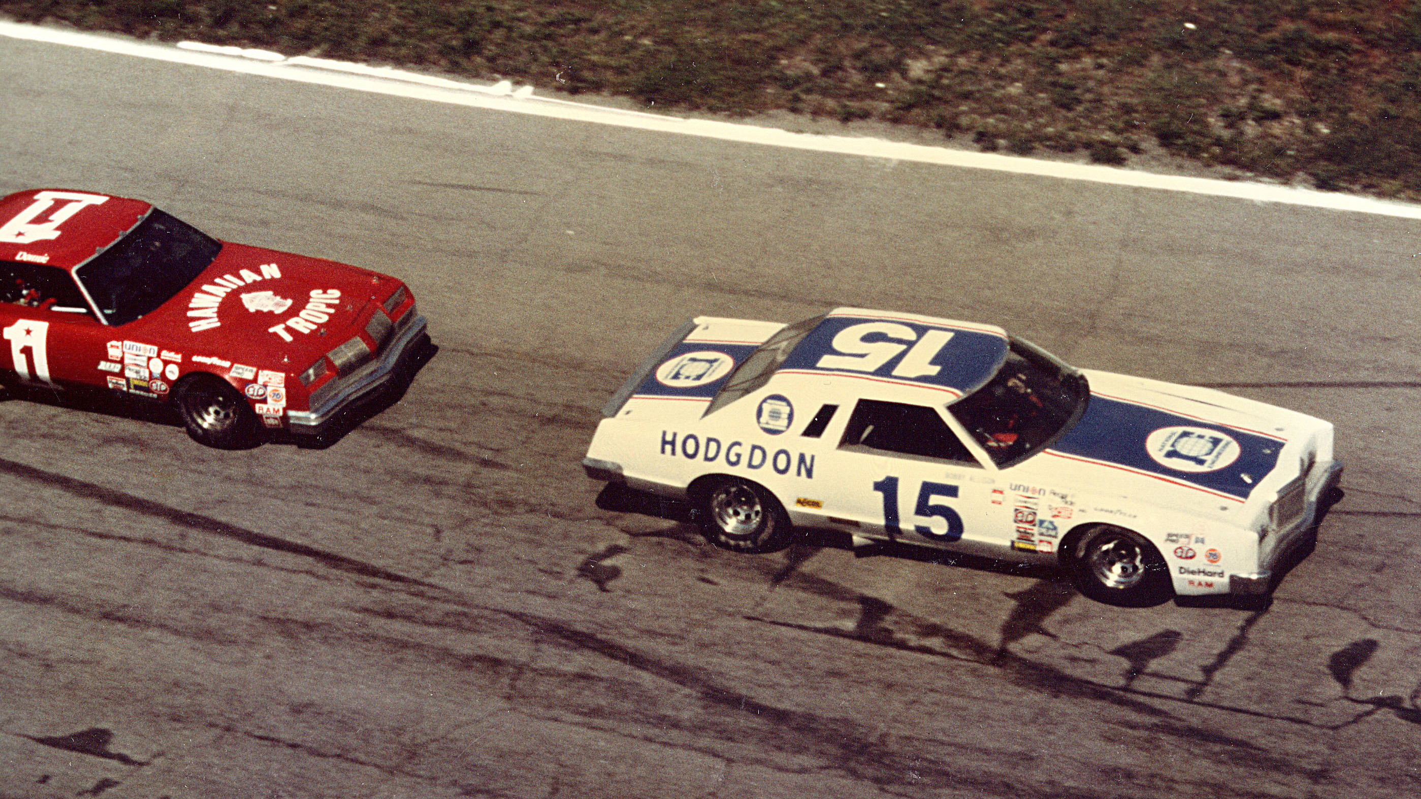 Bobby Allison leads his brother Donnie during the Daytona 500, February 1979.