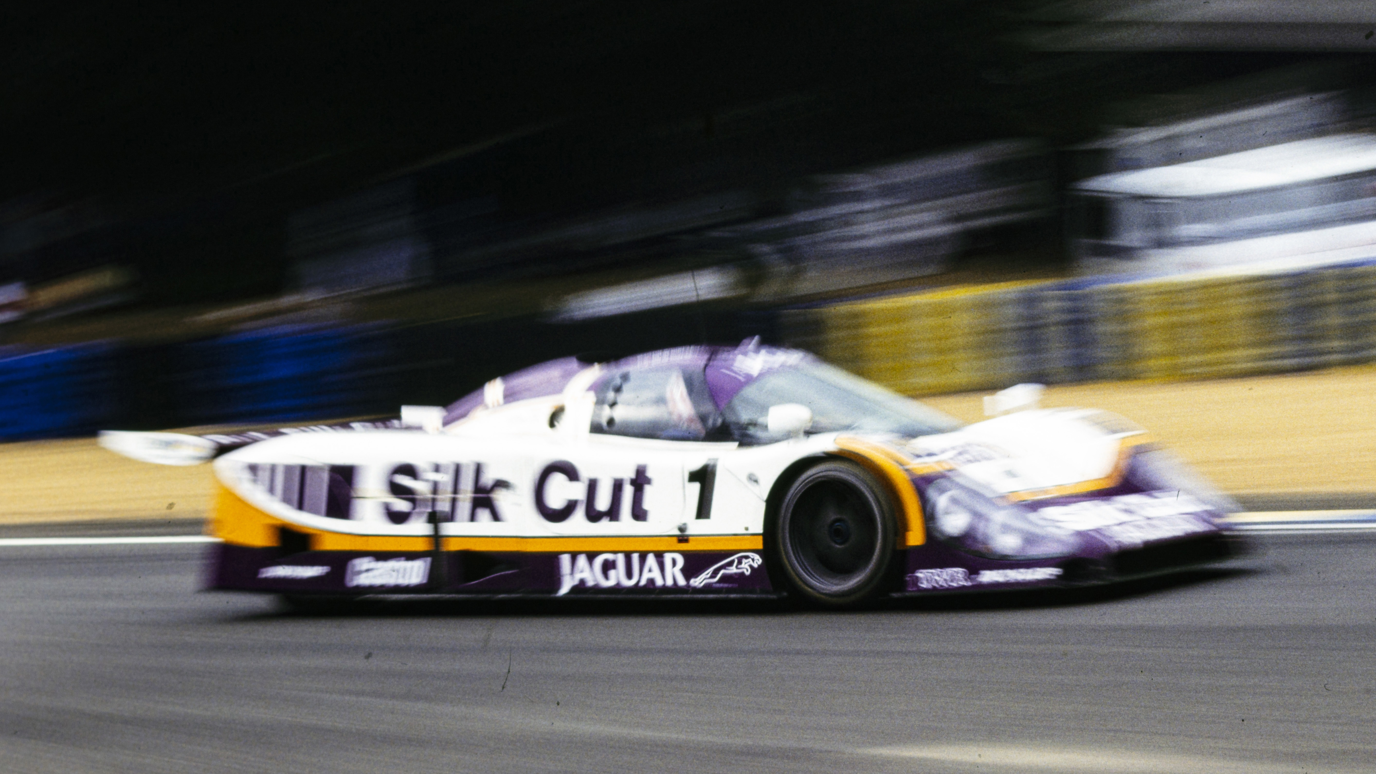 Martin Brundle and John Nielsen’s no. 1 Jaguar was one of two XJR-9 LMs to retire from the race.