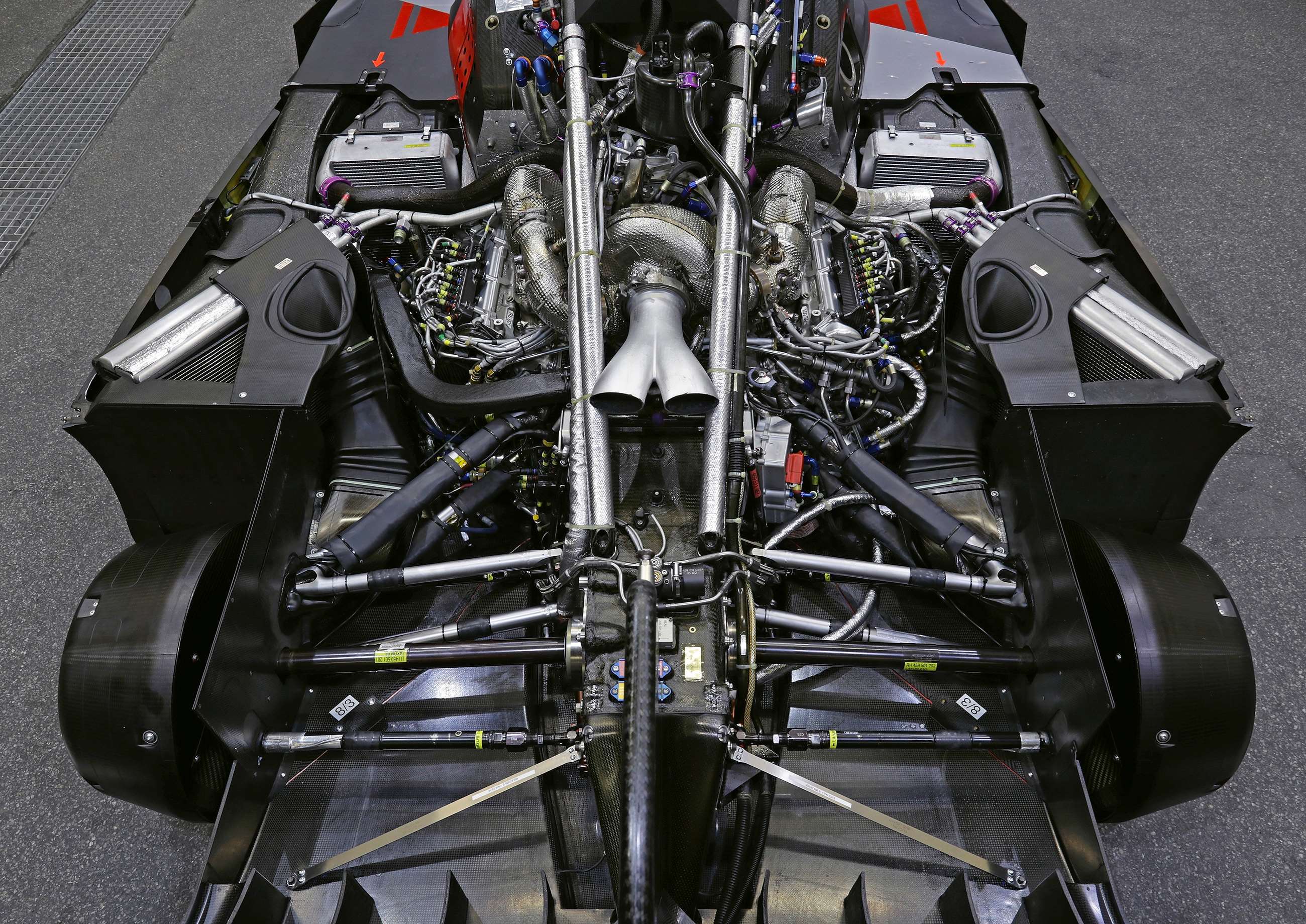 [Gallery] The Audi R18 in detail is basically modern art