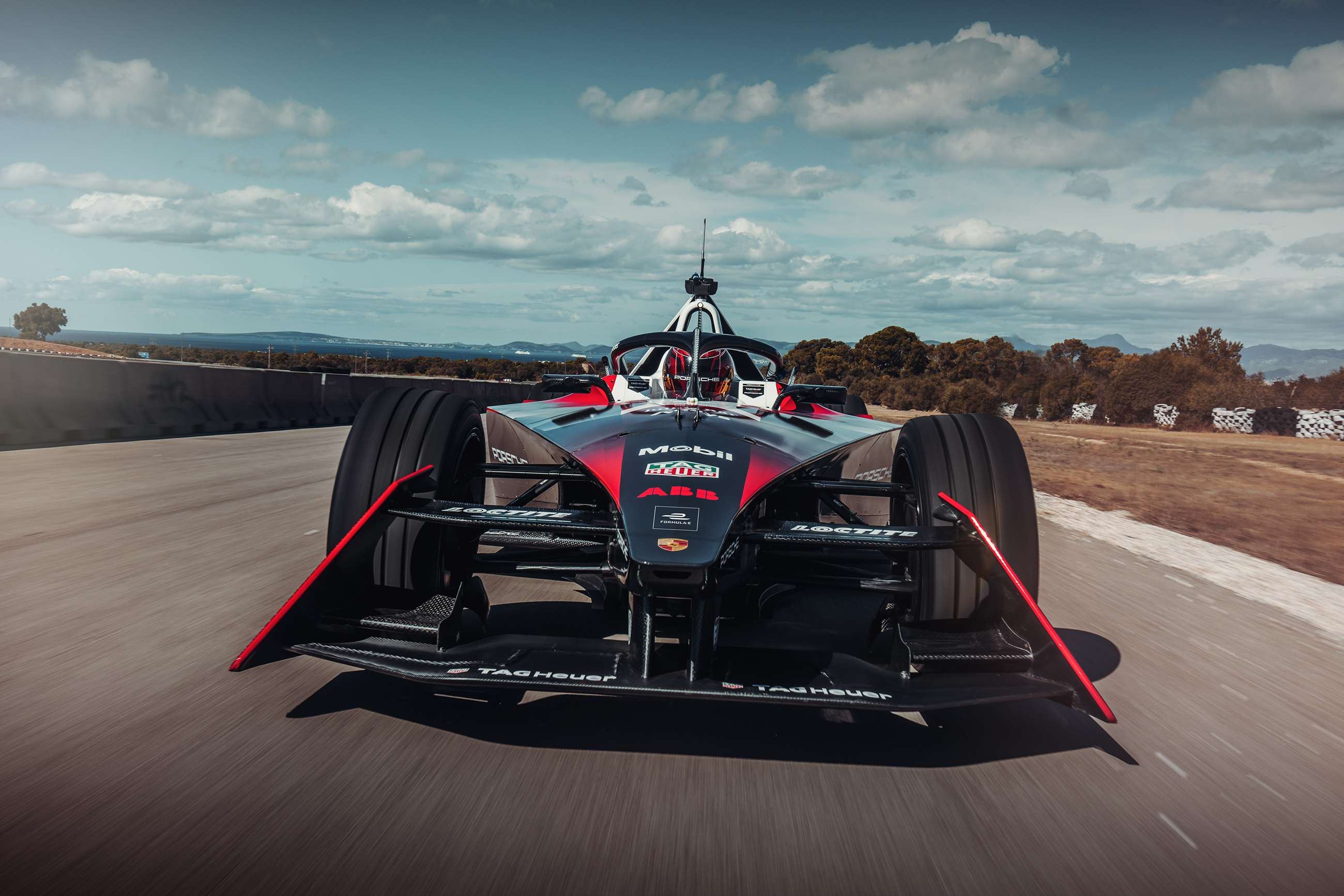 Porsche reveals 2023 Formula E car GRR