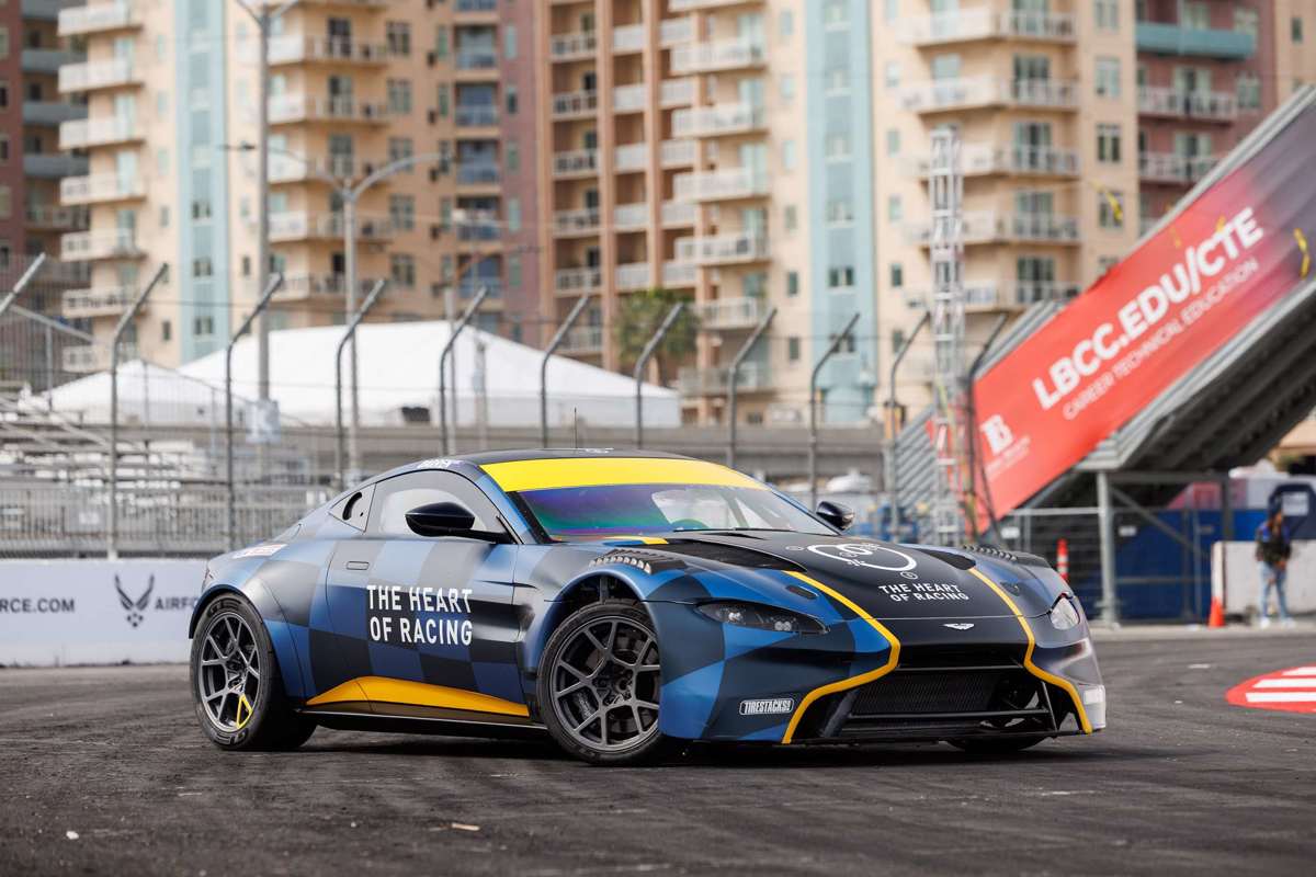 Aston martin drift