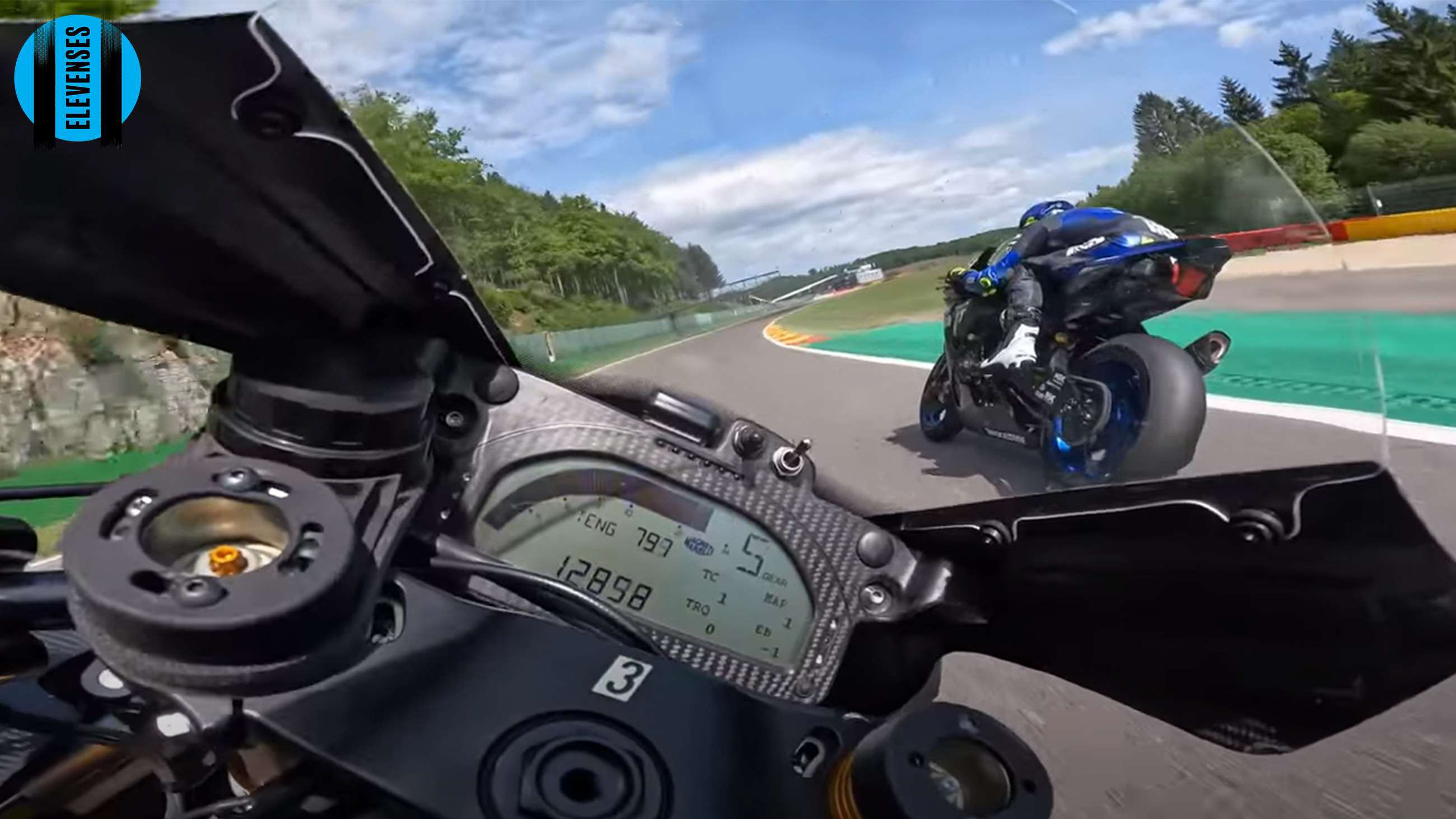 [Video] Watch a 125cc bike obliterate a 1,000cc superbike in a drag race