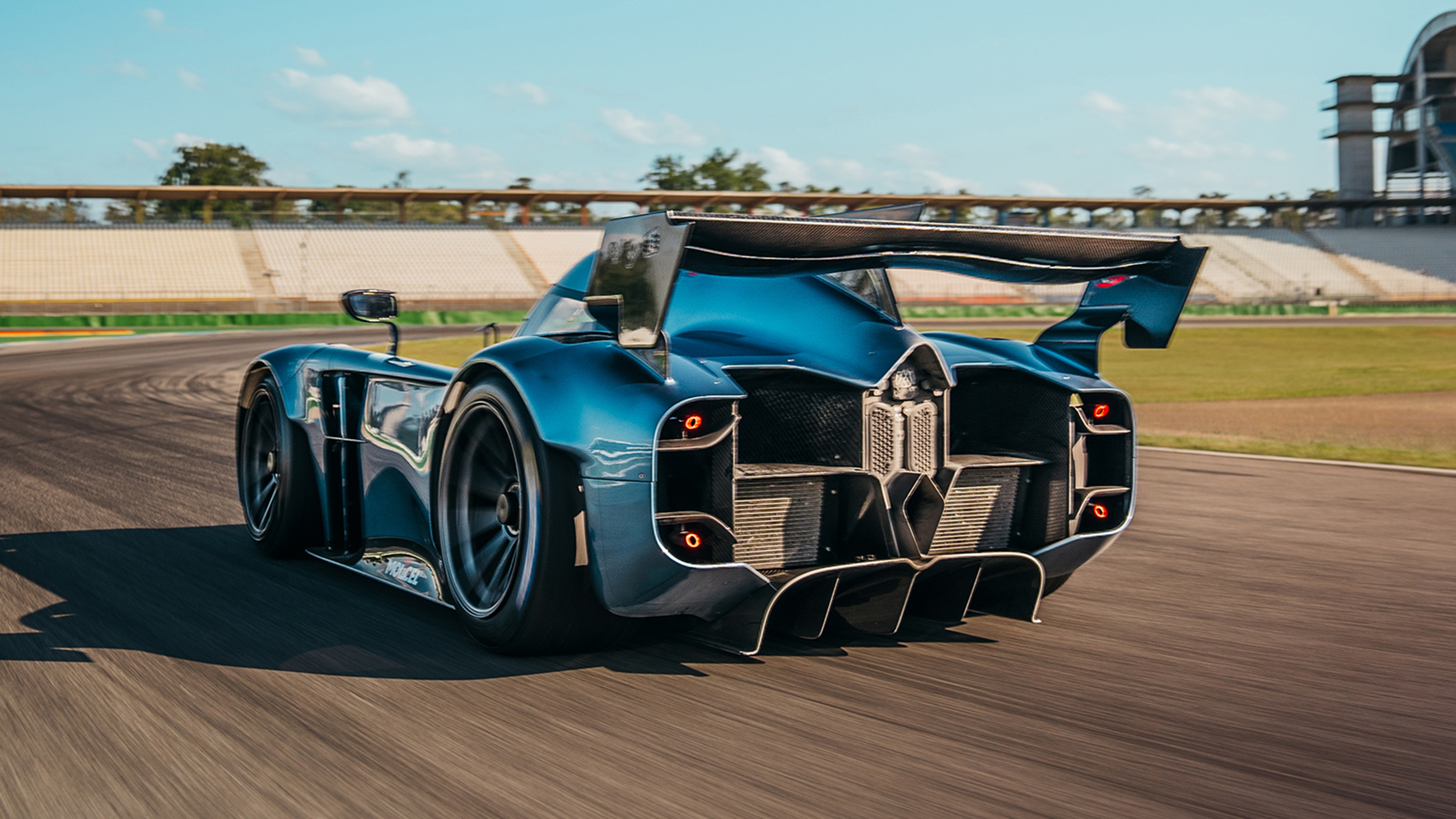 McMurtry Spéirling annihilates Hockenheim lap record GRR