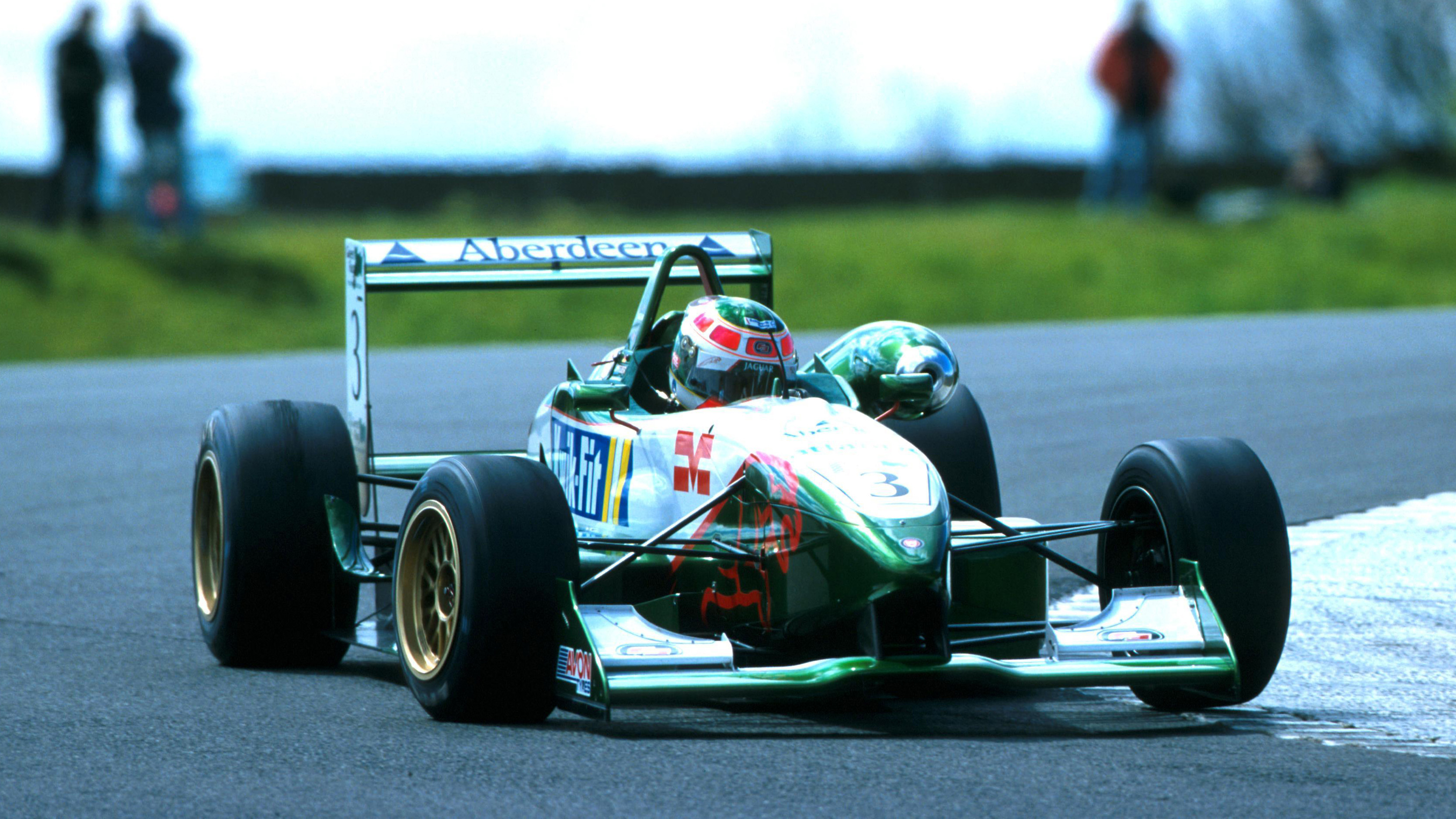 Lotterer’s lone British F3 victory came at Donnington Park, April 2001.