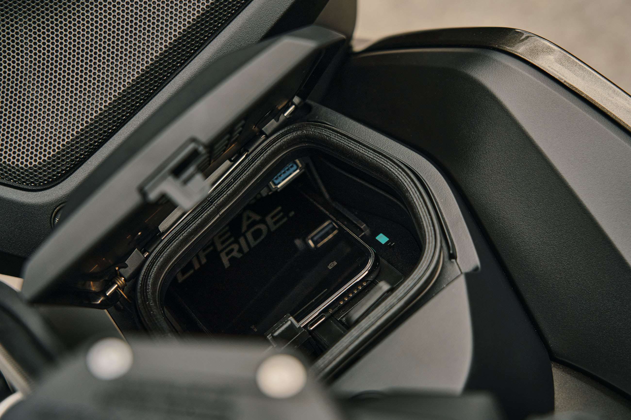 First Ride: 2021 BMW R1250RT Review | GRR