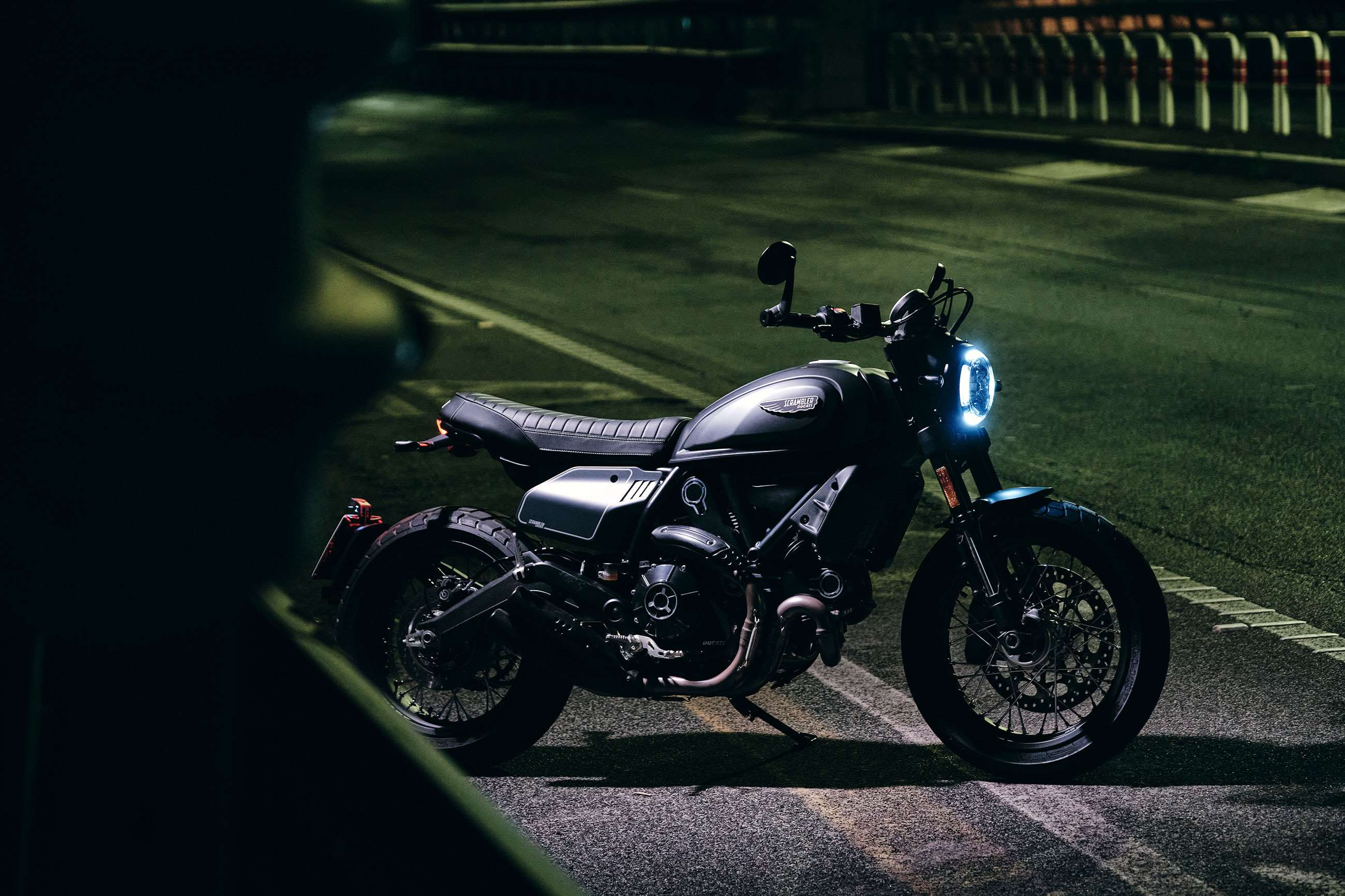 Является ли Ducati Scrambler Nightshift 2021 года мотоциклом 2 в 1?