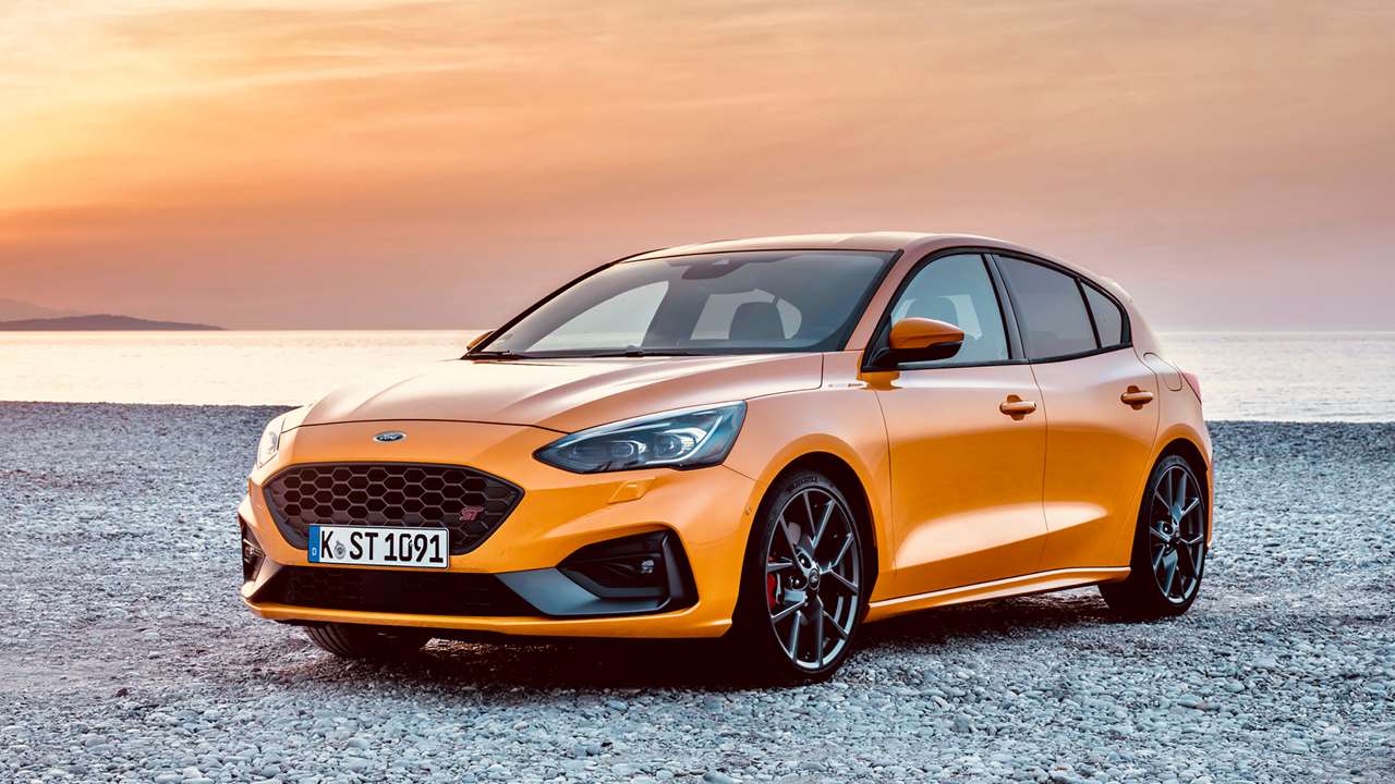 First Drive: 2021 Ford Focus ST Review | GRR