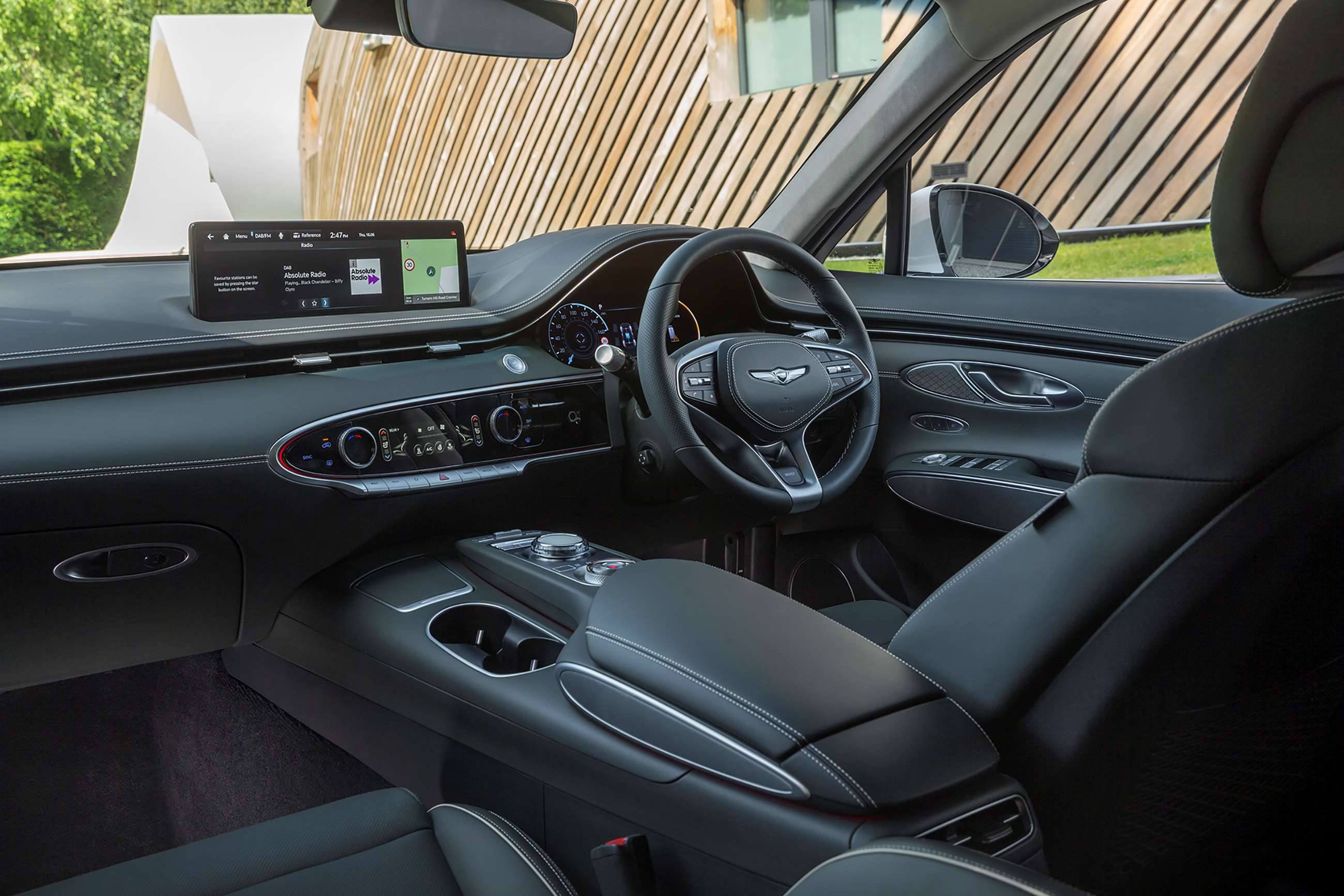 First Drive: Genesis Electrified GV70 2022 Review | GRR