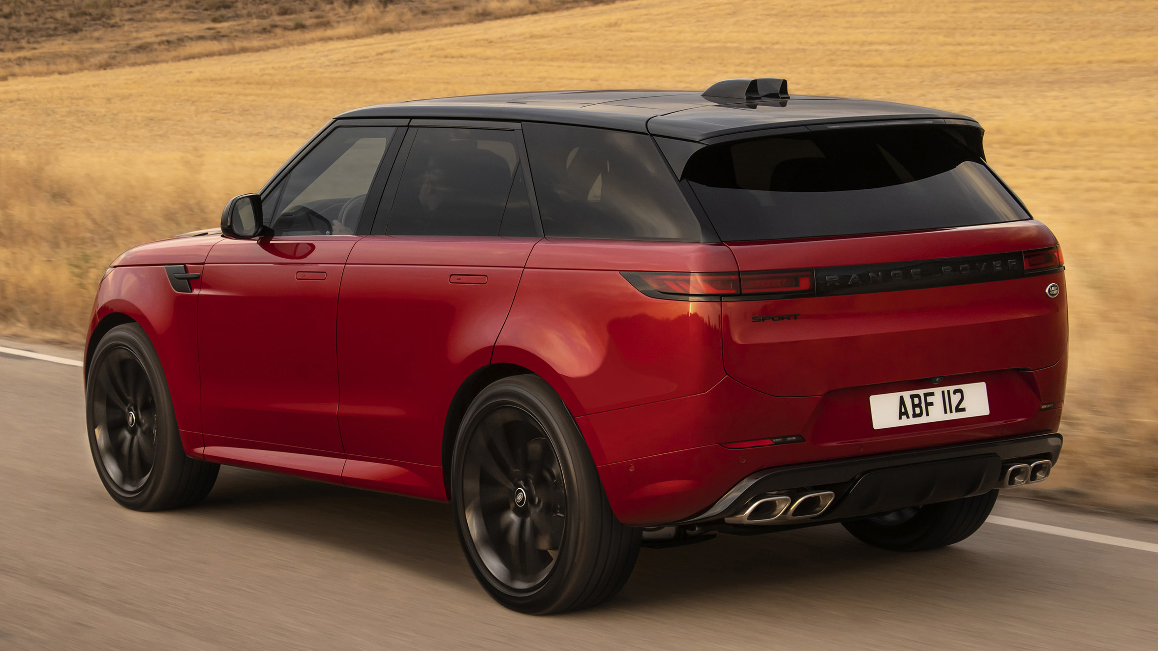 Range Rover Modelos Range Rover Sport P550e 2024 Review | Goodwood Test