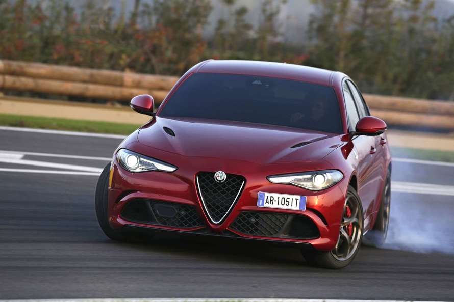 Review Alfa Romeo Giulia Quadrifoglio 500bhp Italian Monster