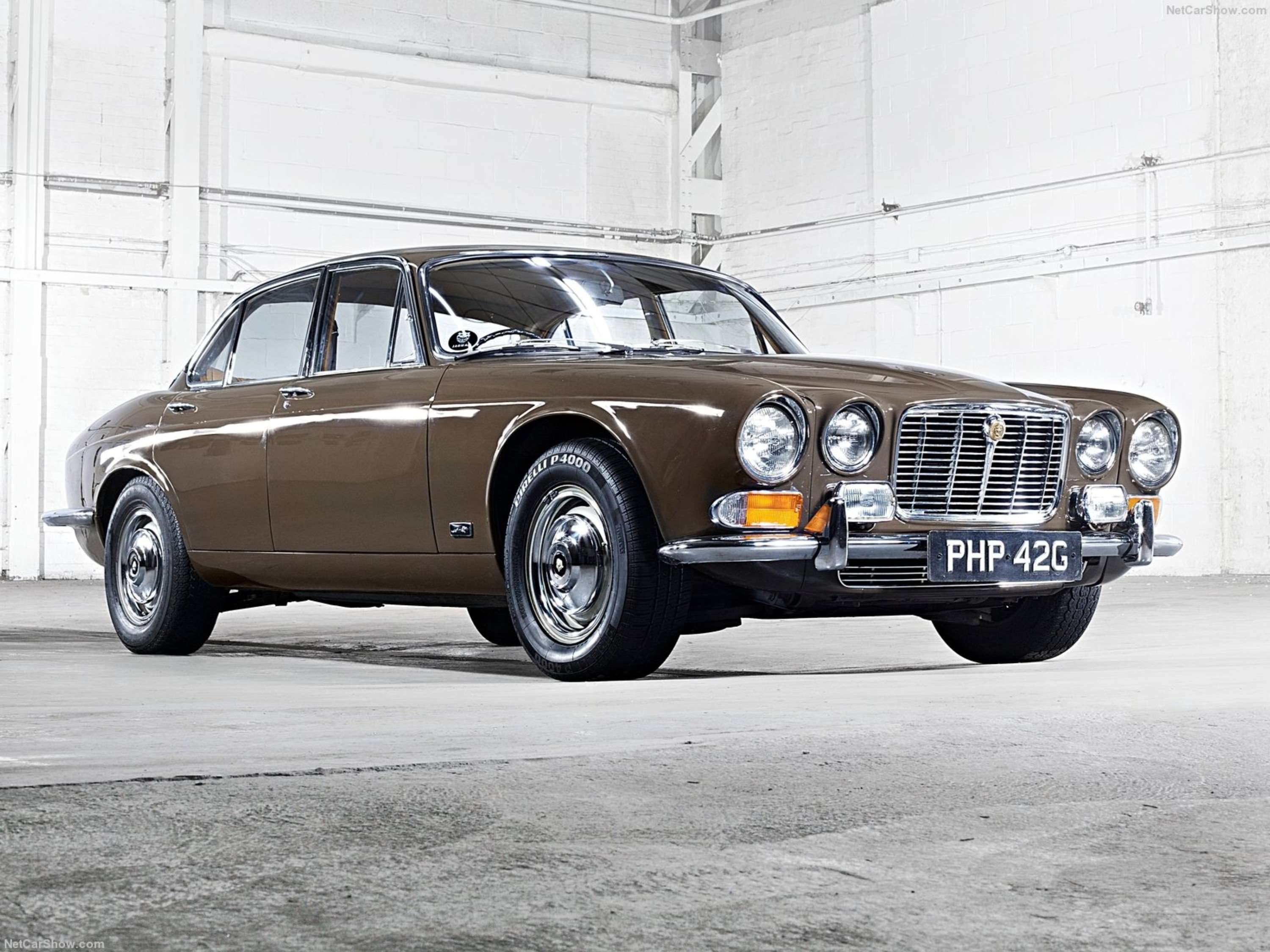 jaguar-xj6-1968-1600-01.jpg