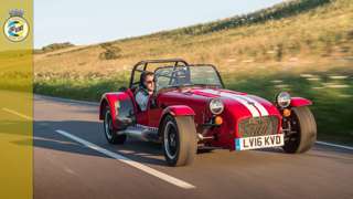 caterham_310s_arrive_08061805.jpg